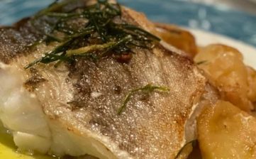 Bacalao con patatas panaderas al horno
